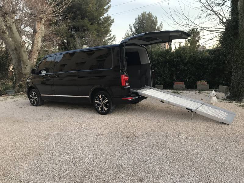 Transport de personnes à mobilité réduite (TPMR) pour une prise en charge au départ de l'aéroport de Marseille